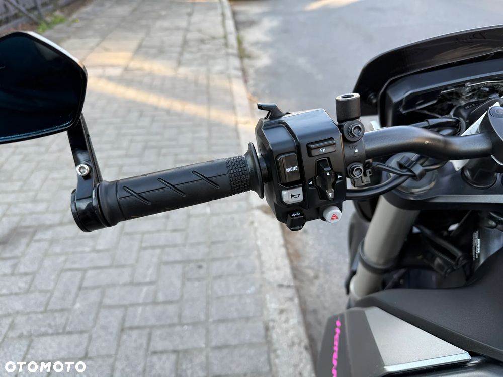 Honda Hornet - 12