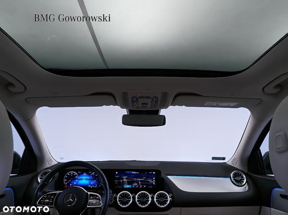 Mercedes-Benz GLA - 14