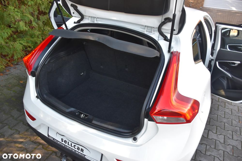 Volvo V40 D2 Drive-E Ocean Race - 17