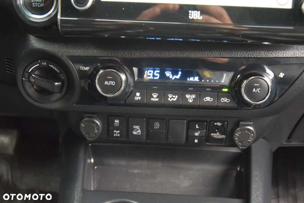 Toyota Hilux 2.8 D-4D Double Cab Invincible 4x4 - 15