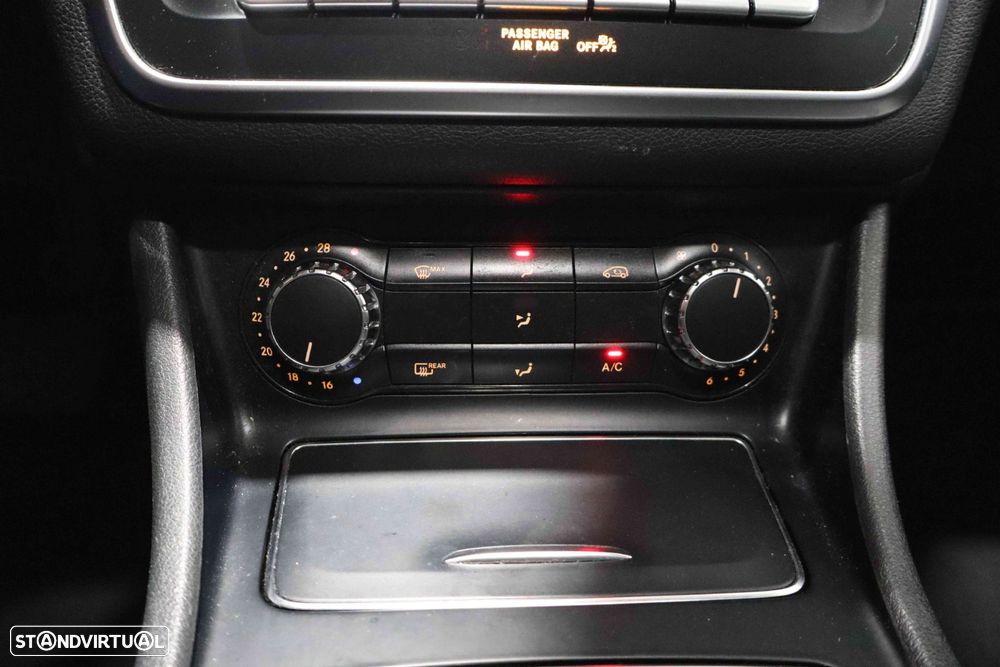 Mercedes-Benz CLA 180 d Shooting Brake Urban Aut. - 40
