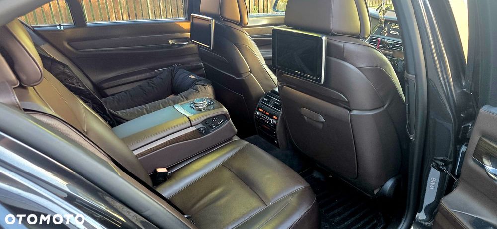 BMW Seria 7 740d xDrive - 11