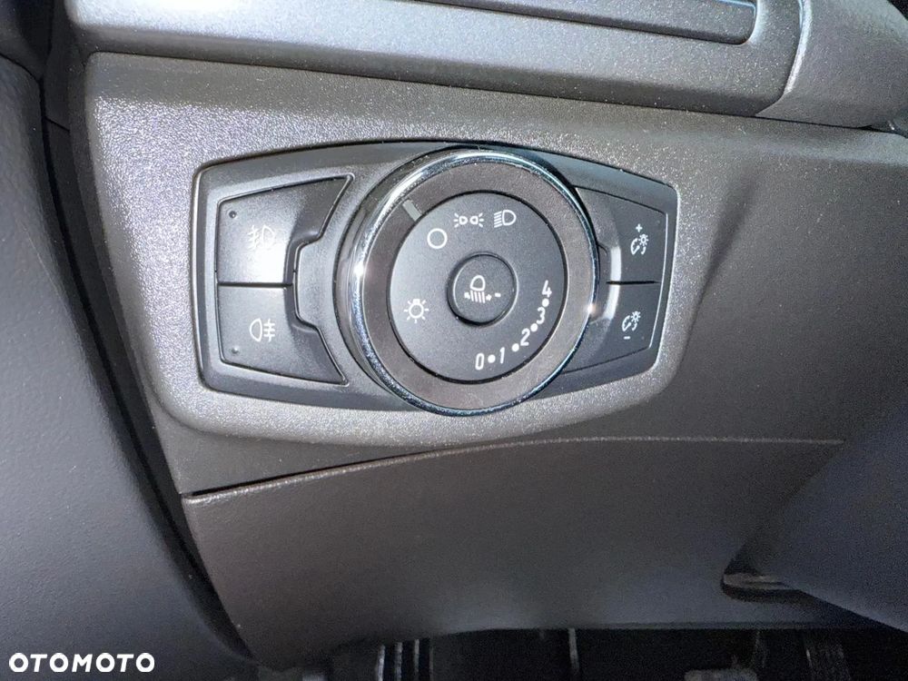 Ford Mondeo 2.0 TDCi Ambiente - 28