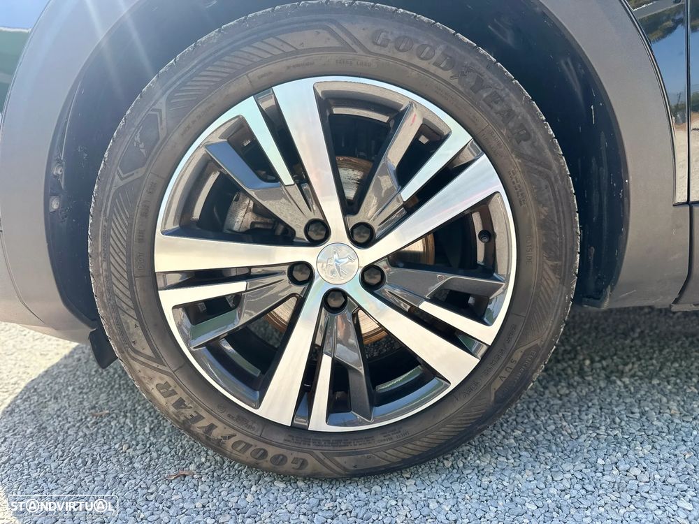Peugeot 5008 1.5 BlueHDi Allure Pack EAT8 - 6
