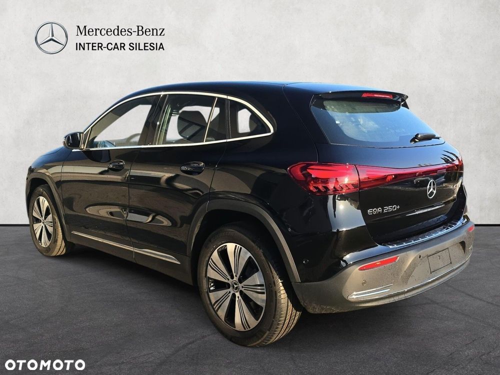 Mercedes-Benz EQA - 7