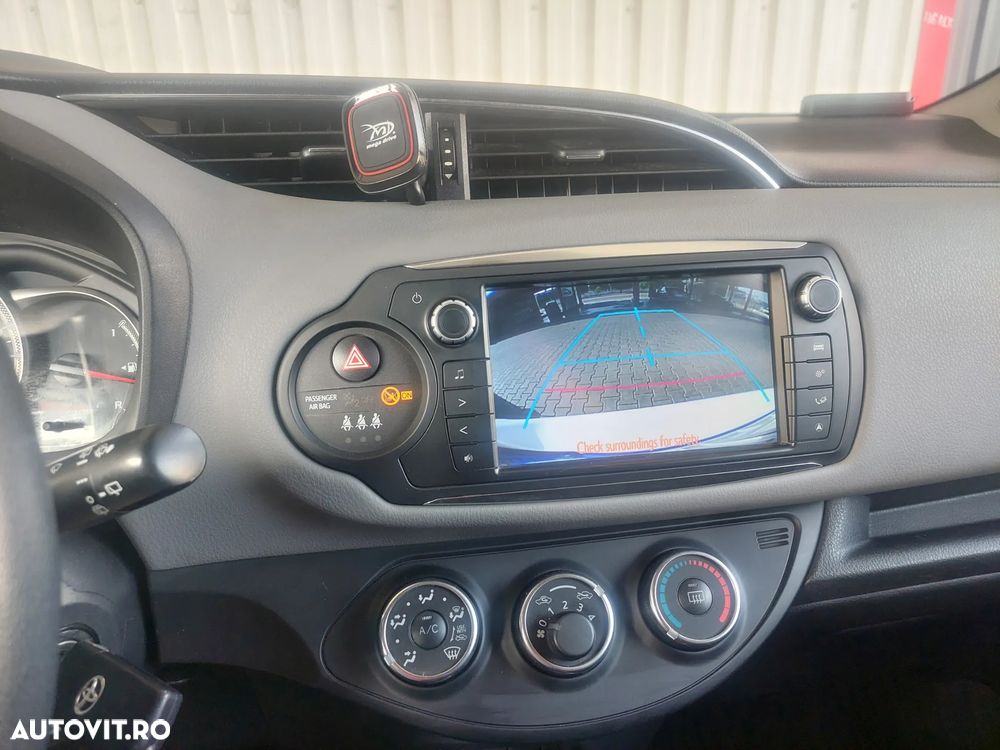 Toyota Yaris 1.33 L Dual VVT-i 5D Multidrive S Bi-Tone R&B - 9