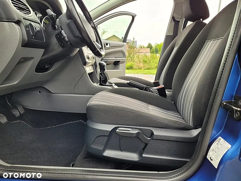 Ford Focus 1.6 16V Ambiente - 36