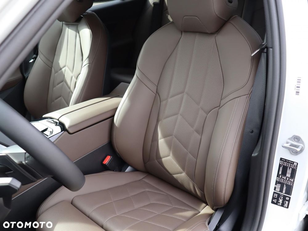 BMW Seria 5 520d xDrive mHEV M Sport - 8
