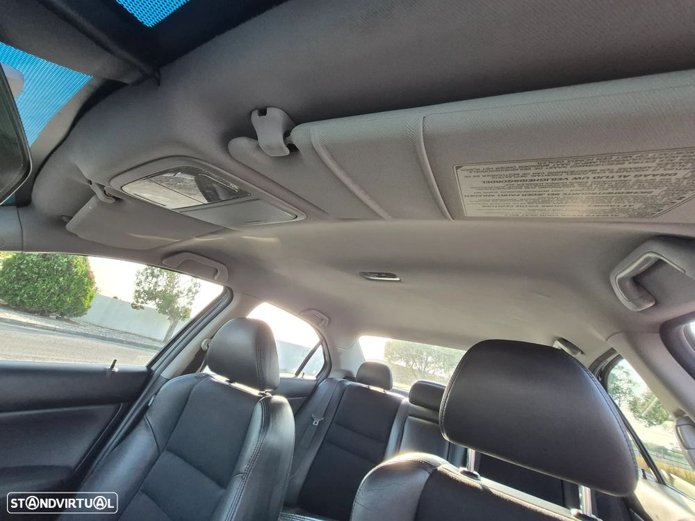 Honda Accord 2.0 Sport - 23