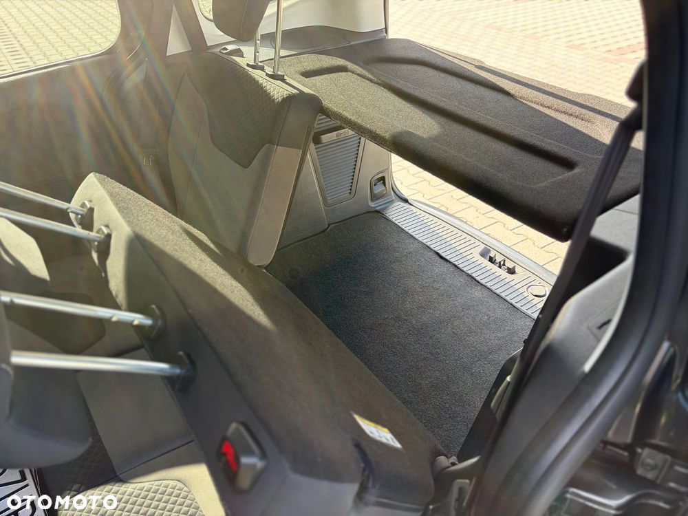 Ford Tourneo Courier 1.5 TDCi Ambiente - 39