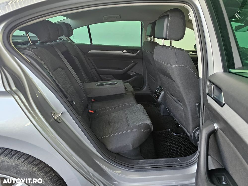 Volkswagen Passat 1.5 TSI ACT DSG Comfortline - 28