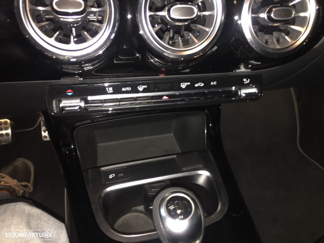 Mercedes-Benz A 180 d AMG Line - 18