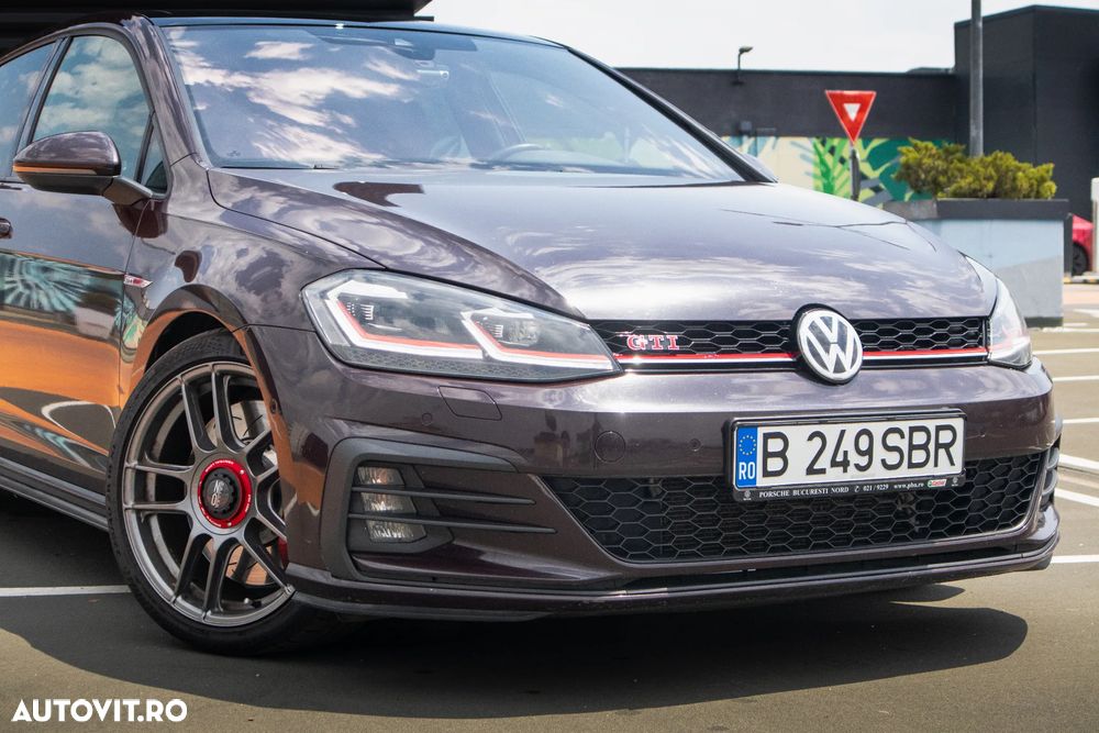 Volkswagen Golf GTI (BlueMotion Technology) DSG Performance - 18