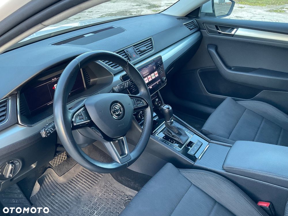 Skoda Superb 2.0 TDI Ambition DSG - 11