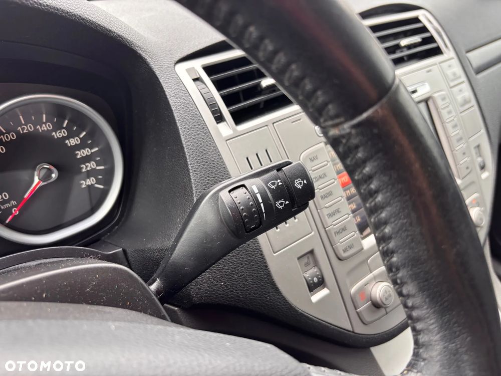 Ford Kuga 2.0 TDCi 2x4 Champions Edition - 28