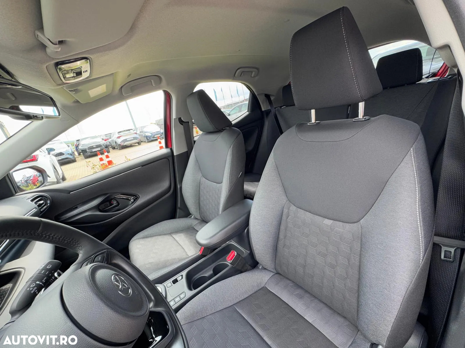 Toyota Yaris 1.5 116 CP HEV Business - 8