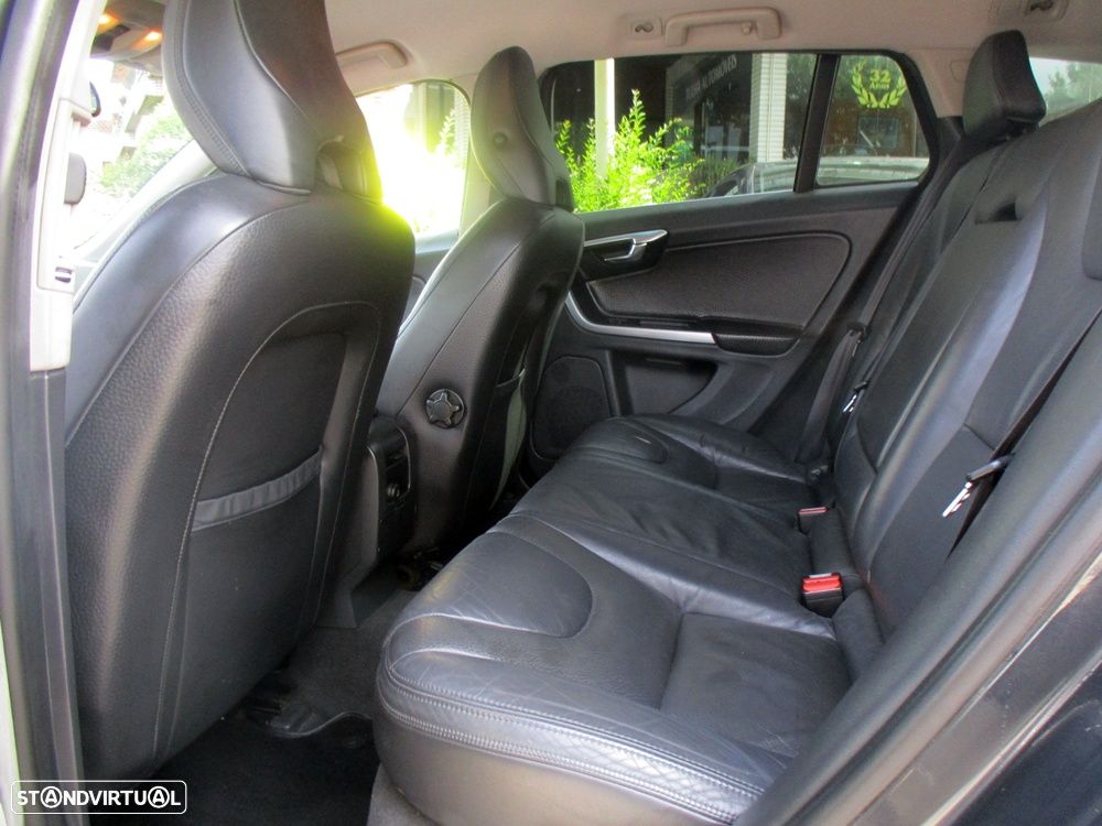 Volvo V60 DRIVe Momentum - 35