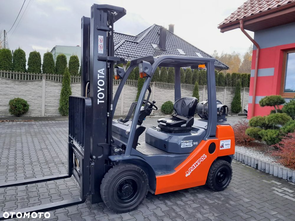 Toyota 02-8FGF25 - 1