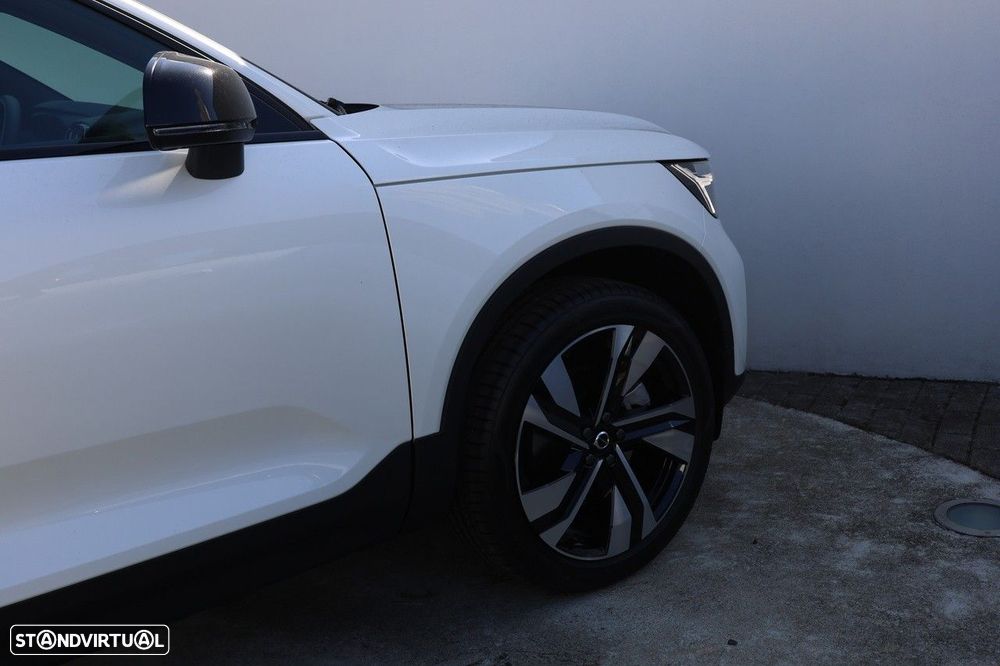 Volvo XC 40 2.0 B3 Plus Dark - 5