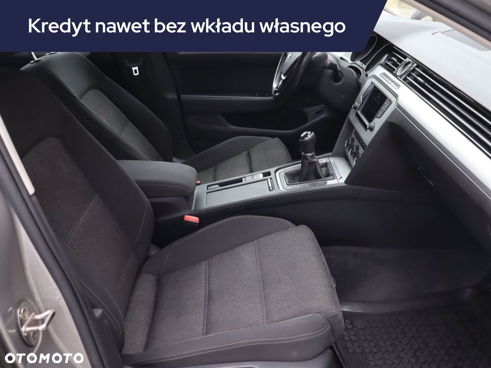 Volkswagen Passat Variant - 11