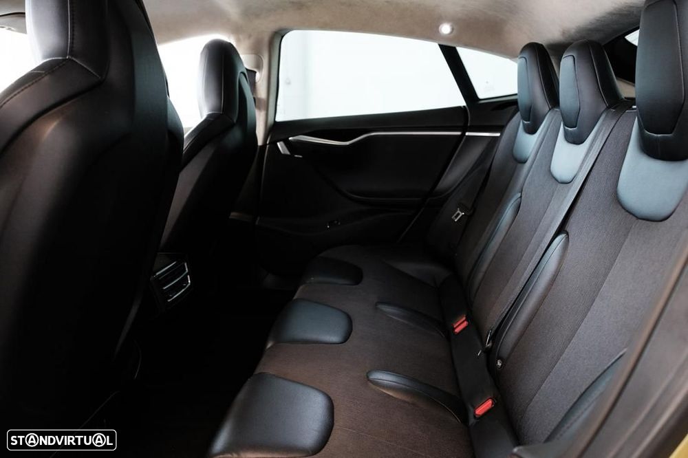 Tesla Model S 85 - 8