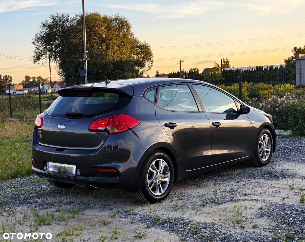 Kia Ceed - 5