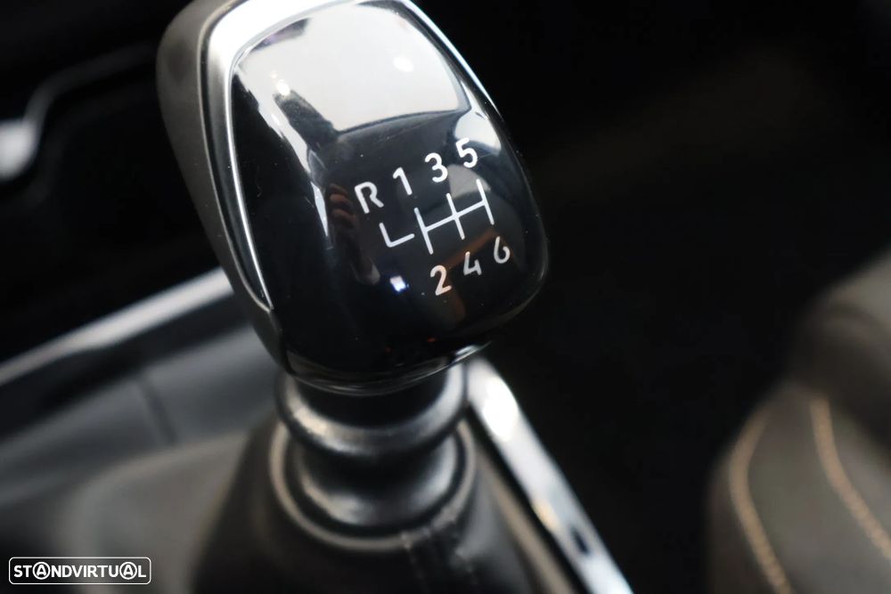 Citroën C3 Aircross 1.2 Hybrid Plus e-DSC6 - 33