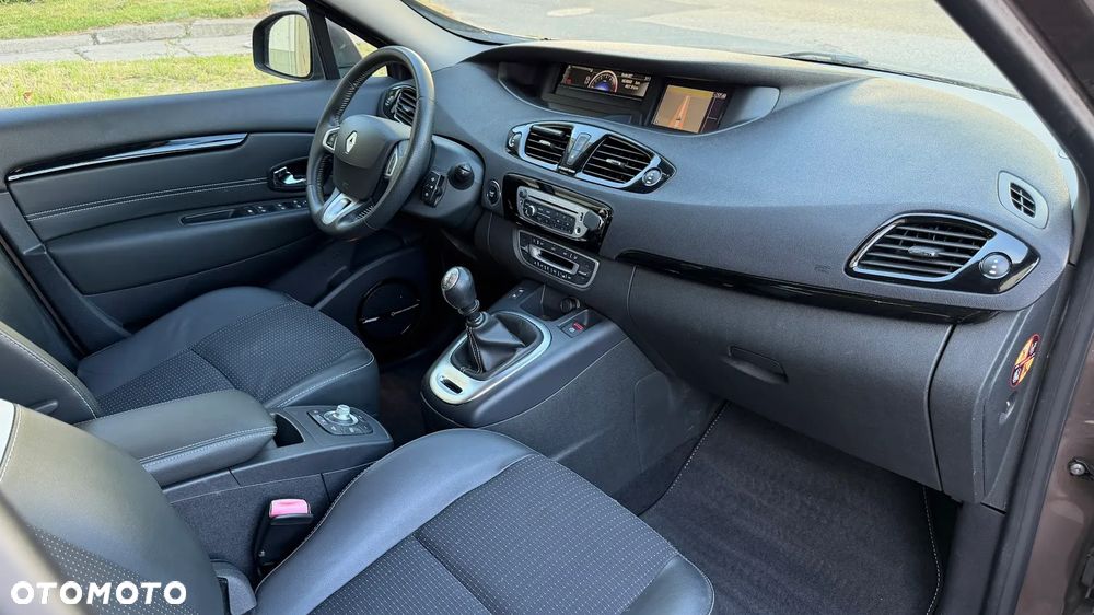 Renault Scenic dCi 130 FAP Start & Stop Bose Edition - 15