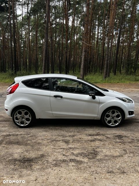 Ford Fiesta 1.5 TDCi Ambiente - 8