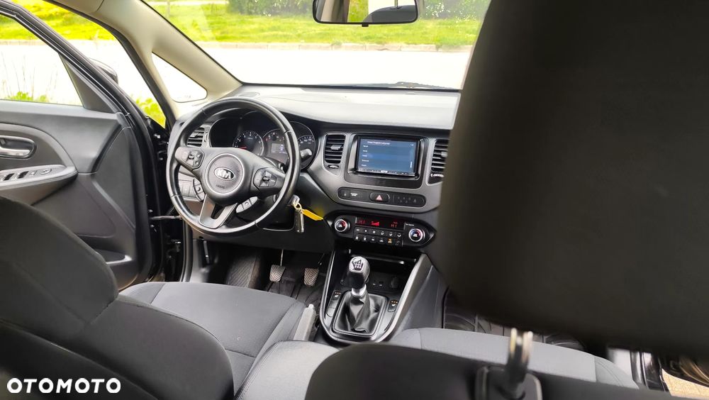 Kia Carens 1.6 GDI Fifa World Cup Edition - 33