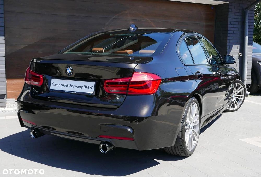 BMW Seria 3 330i M Sport - 13