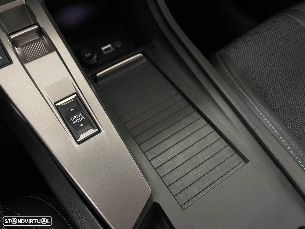 Peugeot 308 SW 1.2 PureTech Allure Pack EAT8 - 52