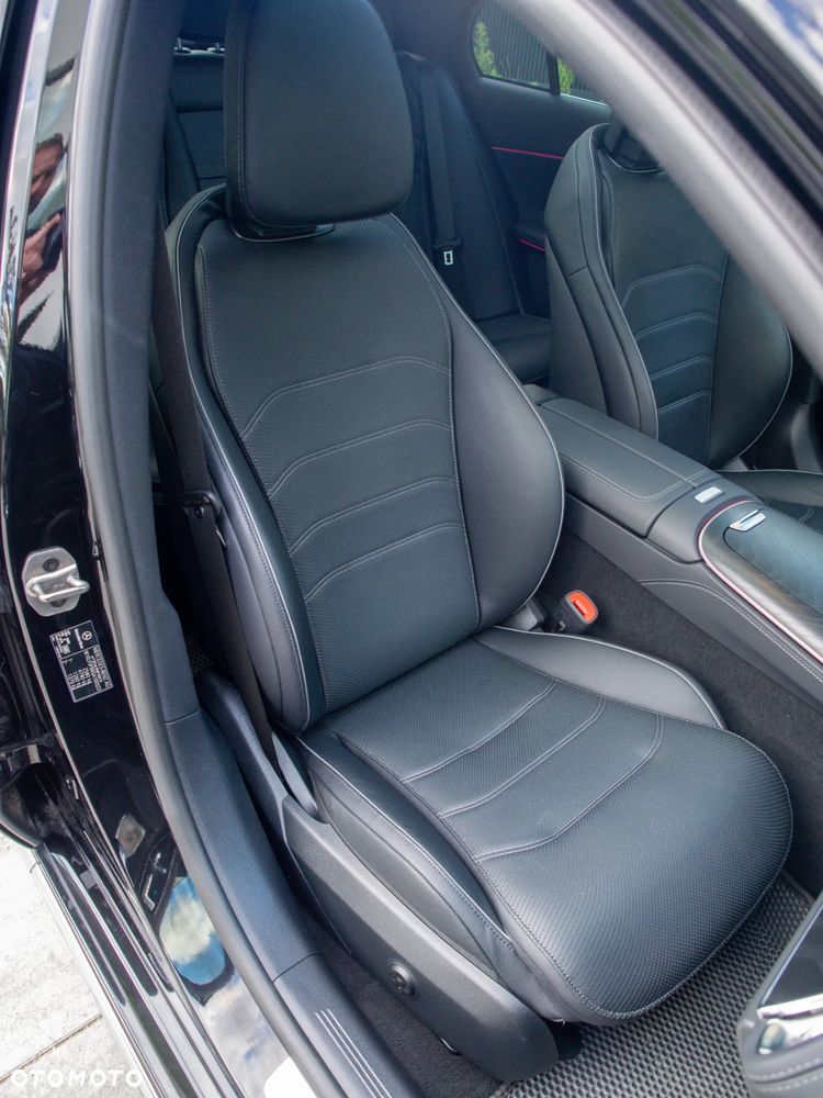 Mercedes-Benz Klasa E 220 d mHEV 4-Matic AMG 9G-Tronic - 18