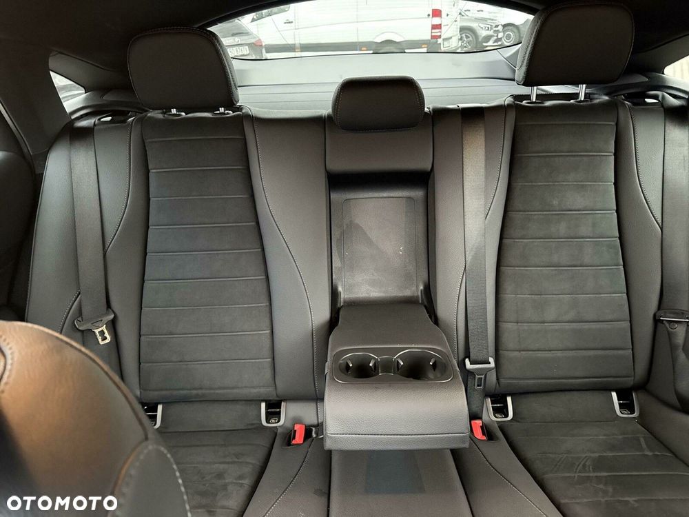 Mercedes-Benz GLE - 24