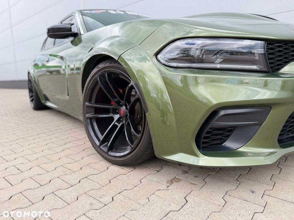 Dodge Charger 5.7 R/T Daytona - 18