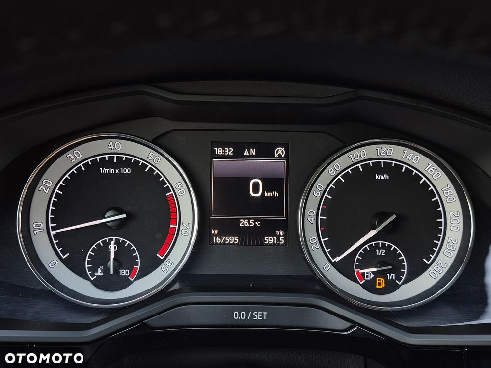 Skoda Superb 1.8 TSI L&K - 22
