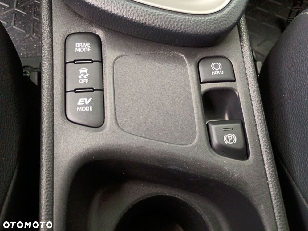 Toyota Yaris Cross Hybrid 1.5 Executive - 18