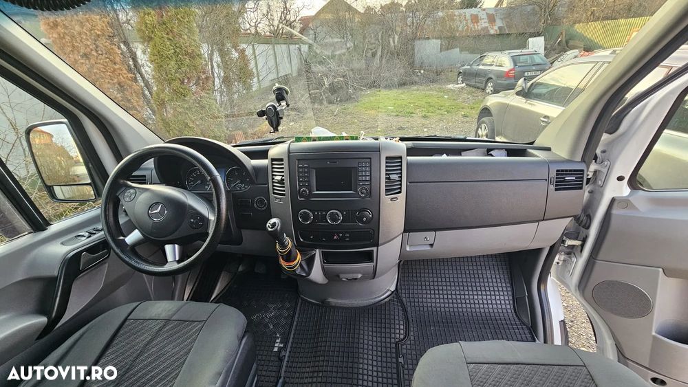 Mercedes-Benz Sprinter - 5