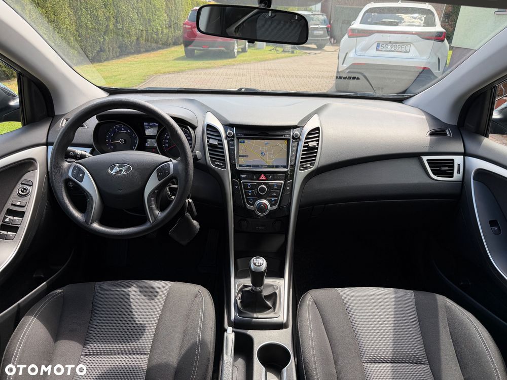 Hyundai i30 blue 1.4 Classic Navigation - 16