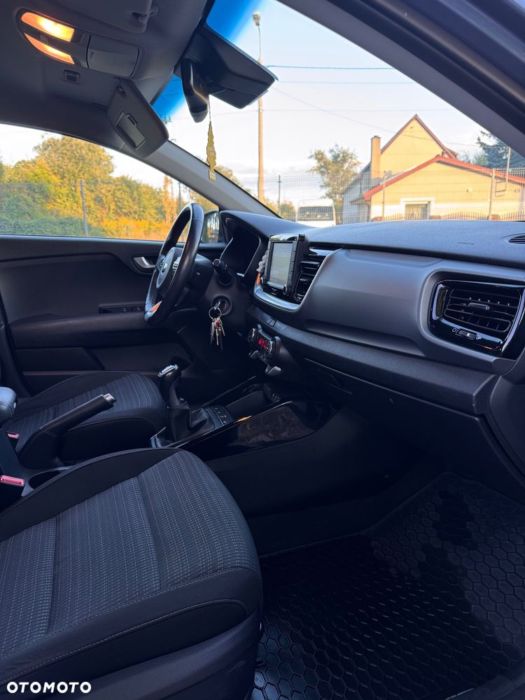 Kia Stonic 1.4 L - 16