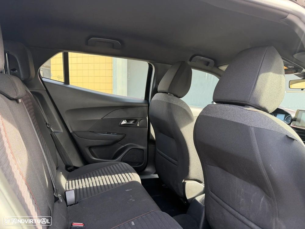 Peugeot 2008 1.2 PureTech Active Pack - 17