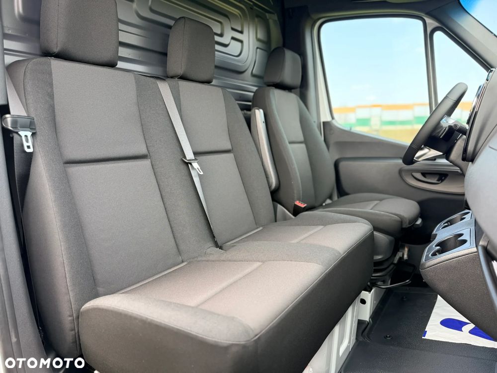 Mercedes-Benz Sprinter - 18