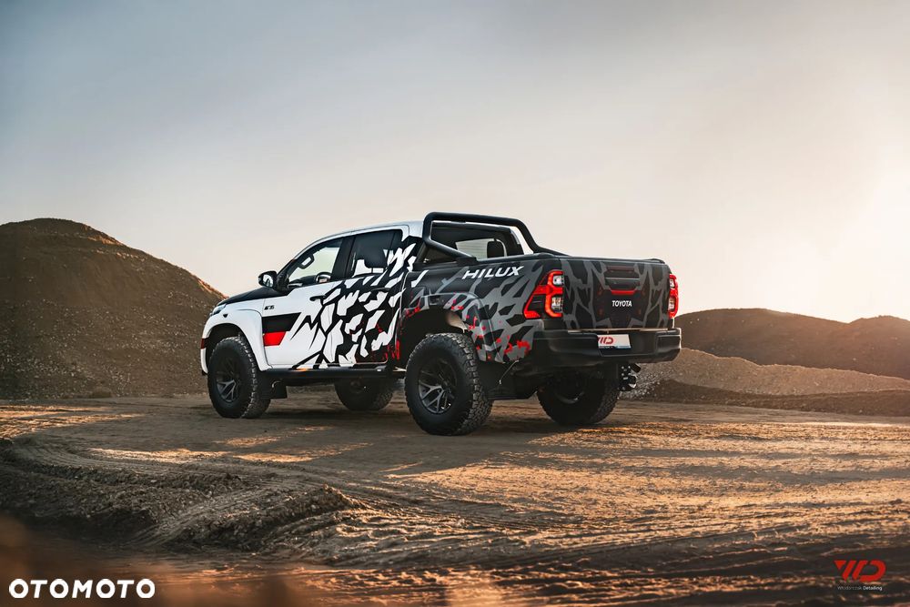 Toyota Hilux 2.8 D-4D Double Cab Invincible 4x4 - 6