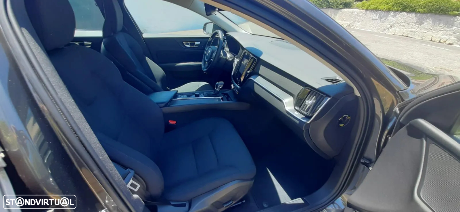 Volvo V60 2.0 D3 Momentum Geartronic - 16