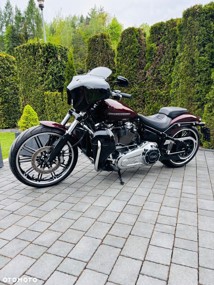 Harley-Davidson Softail Breakout - 10