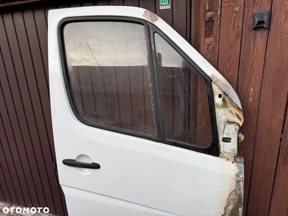 PRAWE DRZWI PRZÓD MERCEDES SPRINTER W906 VW CRAFTER - 2