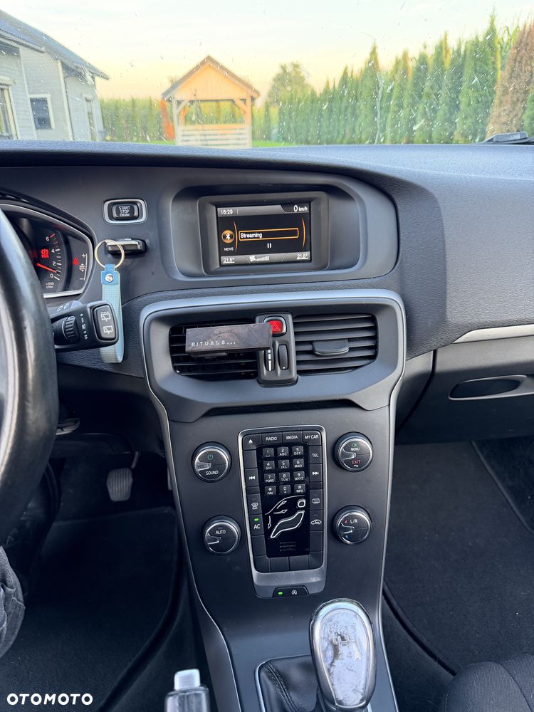 Volvo V40 D2 Kinetic - 16