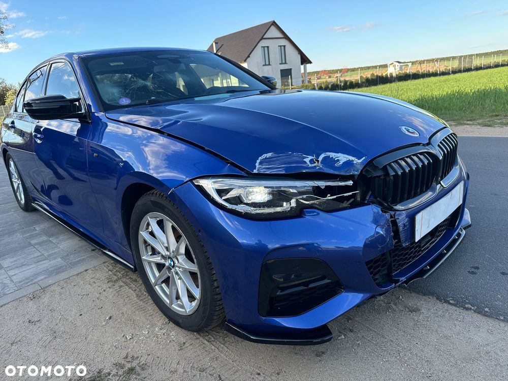 BMW Seria 3 330i M Sport - 8