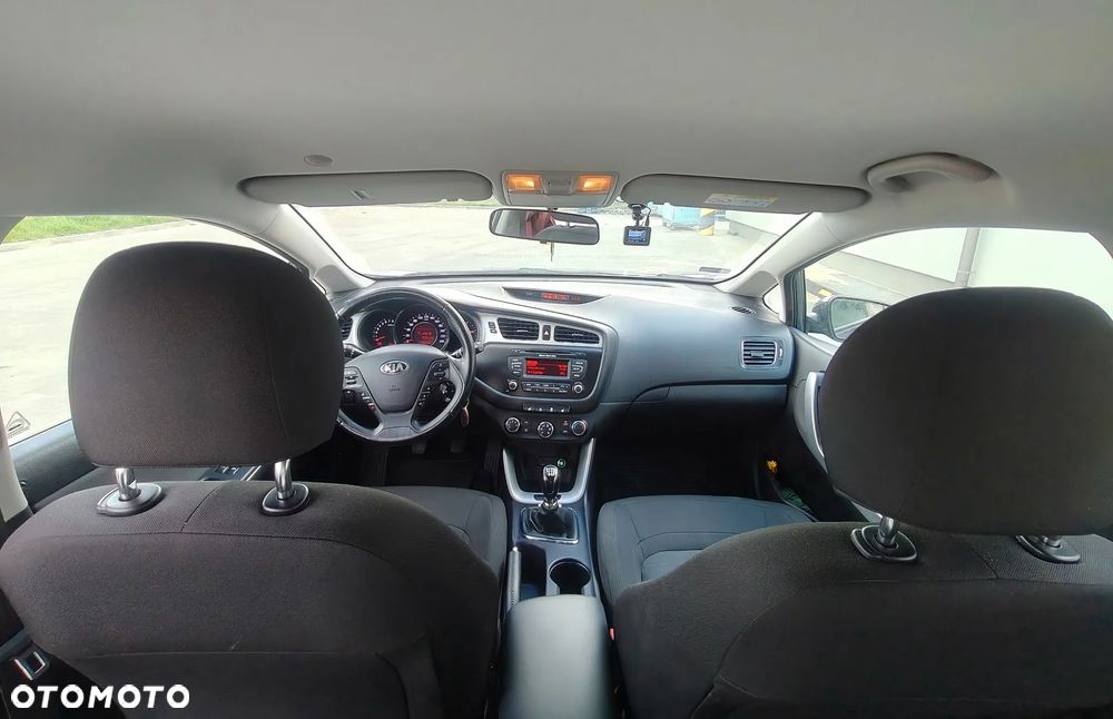 Kia Ceed 1.6 GDI Smart Plus - 17