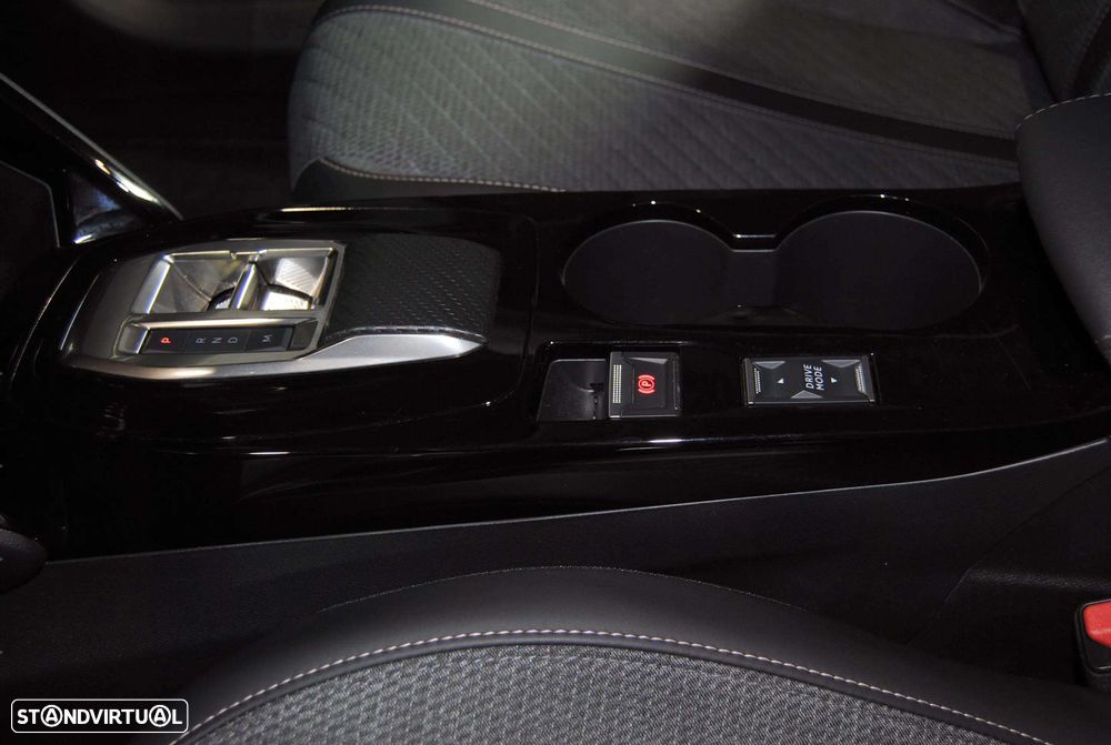 Peugeot 208 1.2 Hybrid Allure e-DCS6 - 22